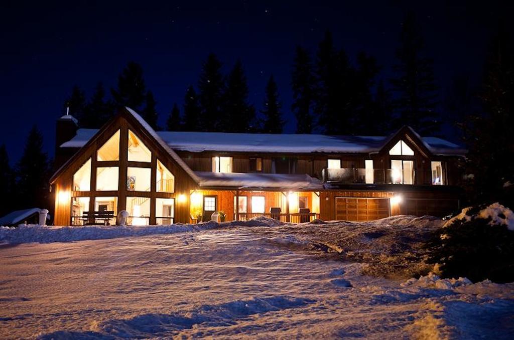 Home Lodge Golden Exterior foto